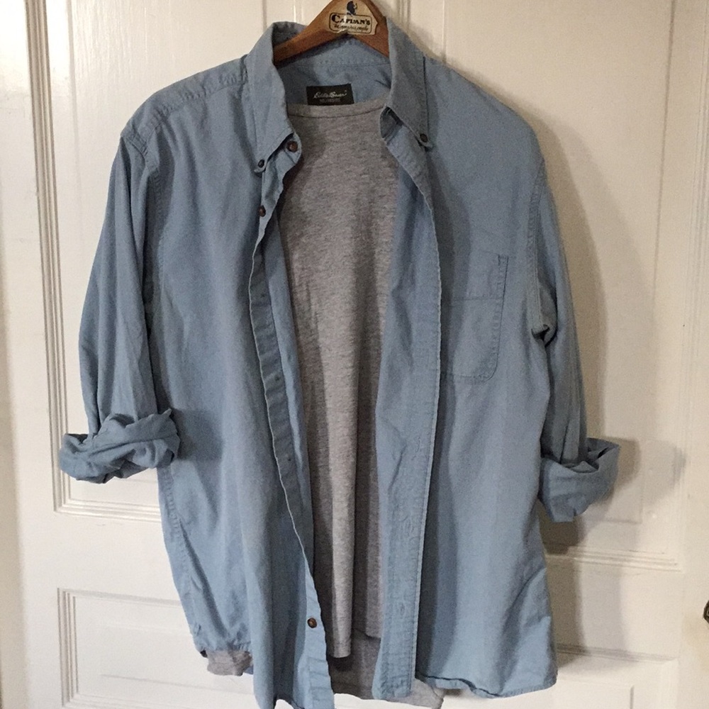 Eddie Bauer Relaxed Fit L Button Down Shirt